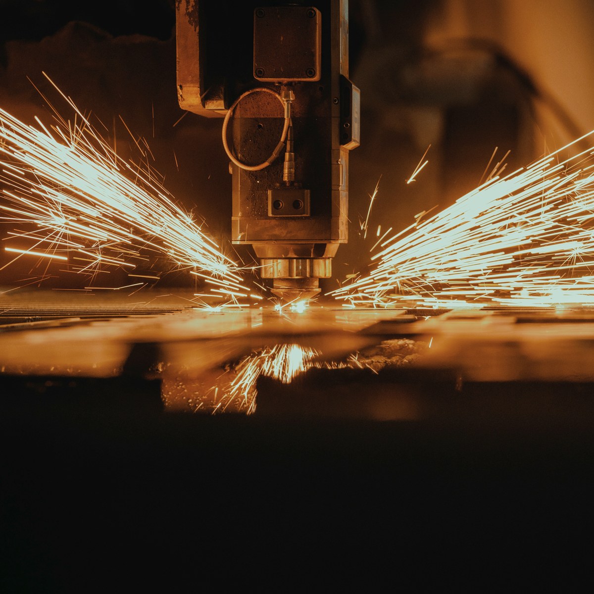 Profile cutting of sheet steel